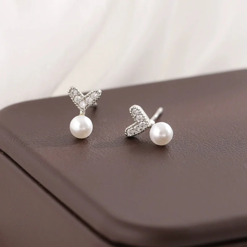 Hot selling new 925 sterling silver fashionable exquisite heart-shaped pearl sweet earrings high-quality girl's jewelry ED305