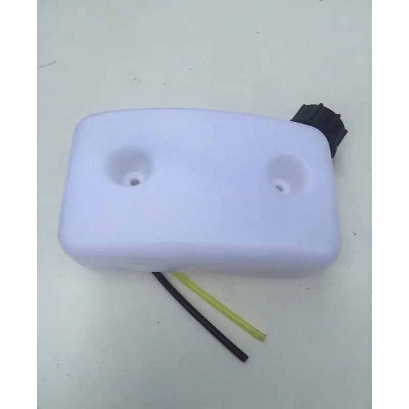 

Топливный бак для 4-тактного двигателя с воздушным охлаждением 3,6 л.с. / 4,0 л.с. для подвесного двигателя Hangkai