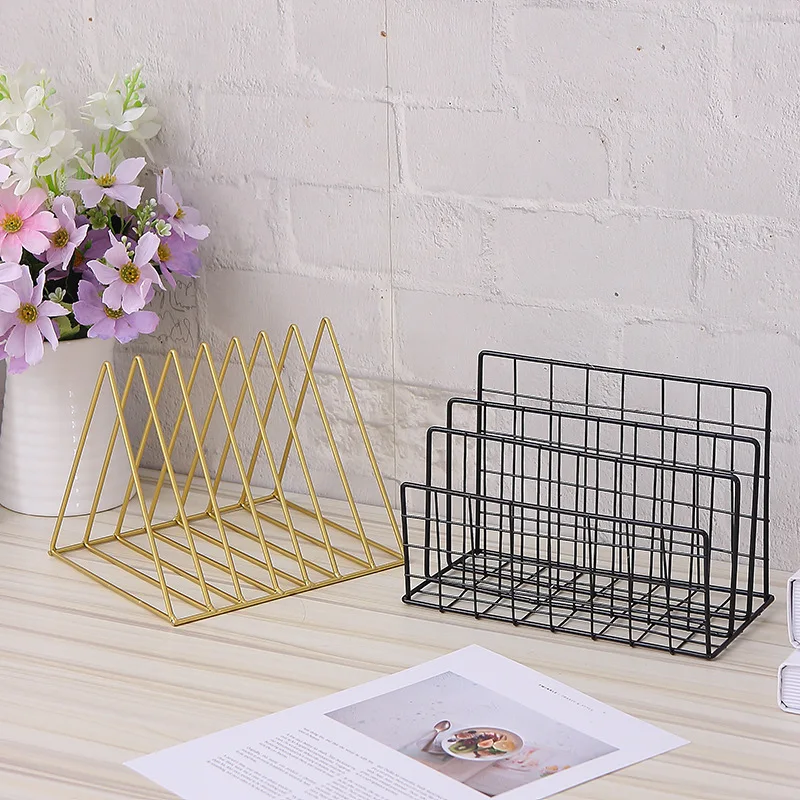 custom.Nordic Modern Simple Iron Bookshelf Metal Storage Rack Office or Bedside Modern Nordic Design Disp