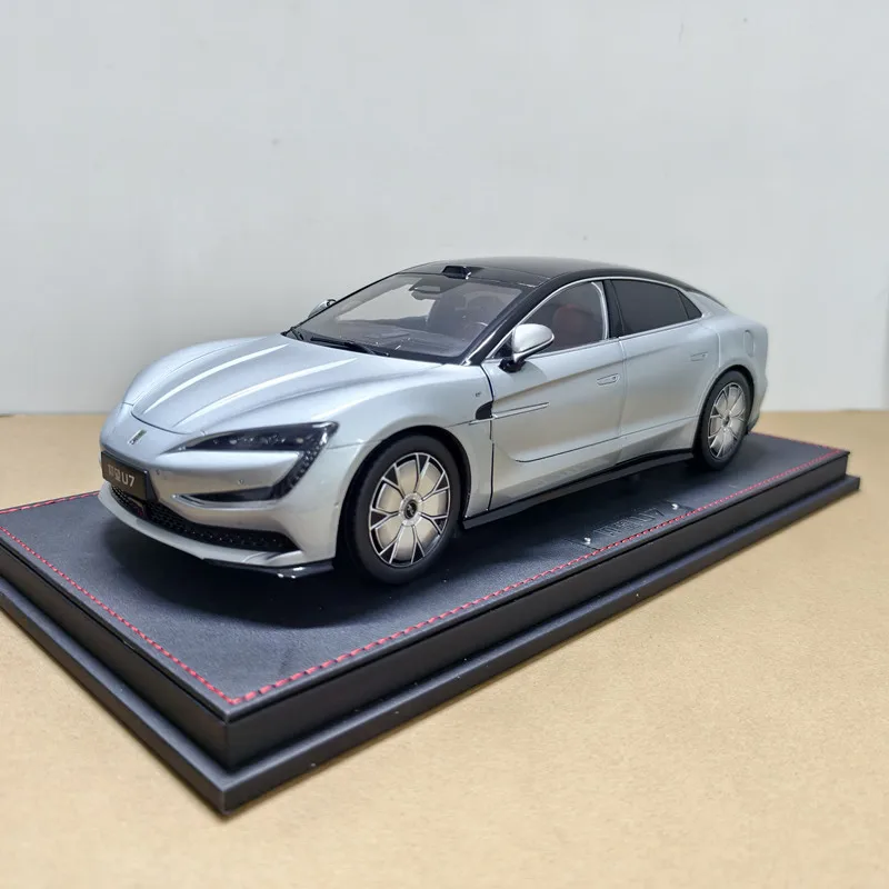 Original BYD Yangwang U7 1:18 Alloy Die-cast Simulated High-end Sports Car Model For Car Collectors Desktop Display Decoration