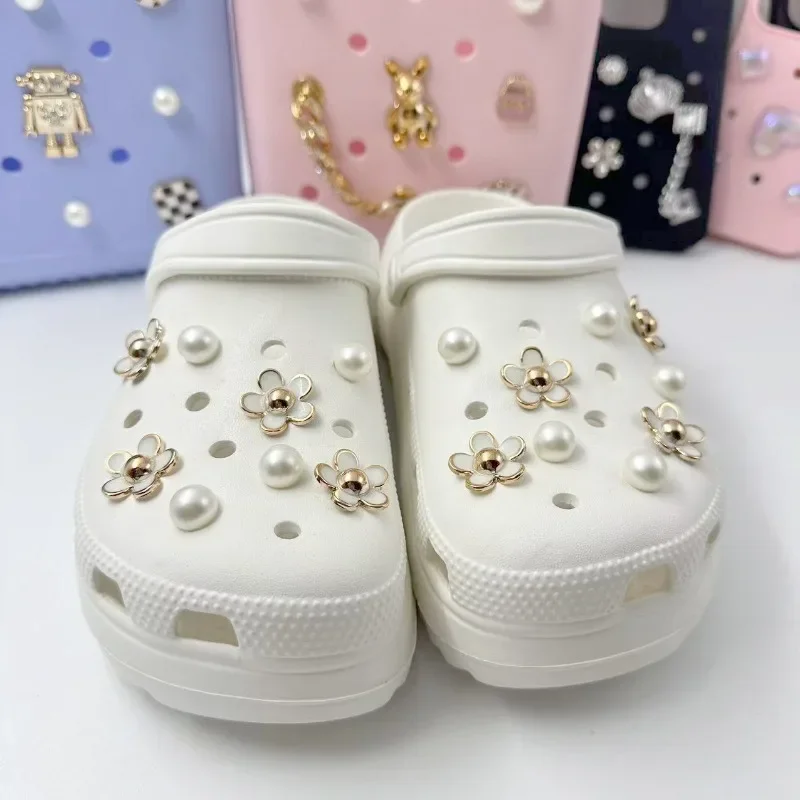 3D Cute Daisies Pearl Set Shoe Charms Accessories for Slide Sandals DIY Clogs Decoration Shoe Buckle Pins Shoe Decoration Gifts