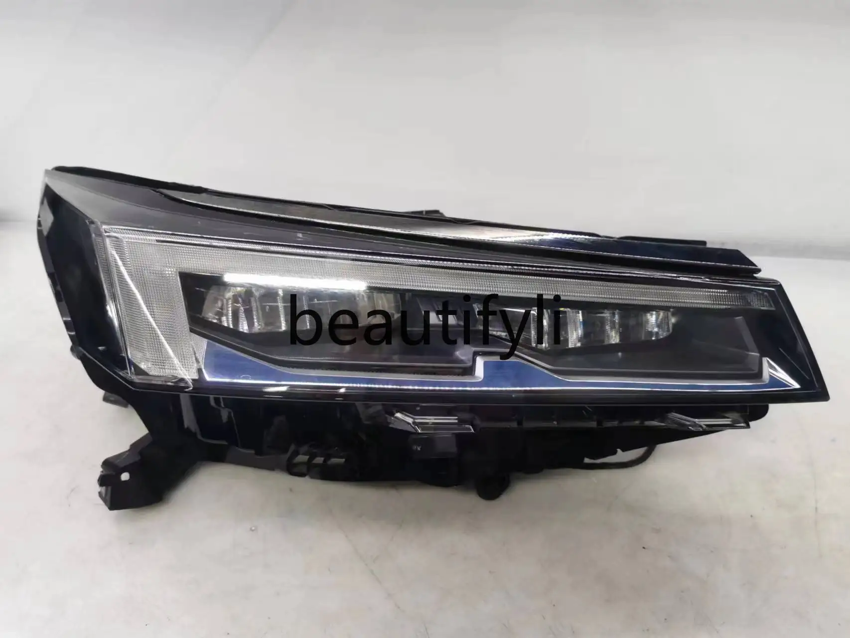 

Headlight assembly led daytime running light