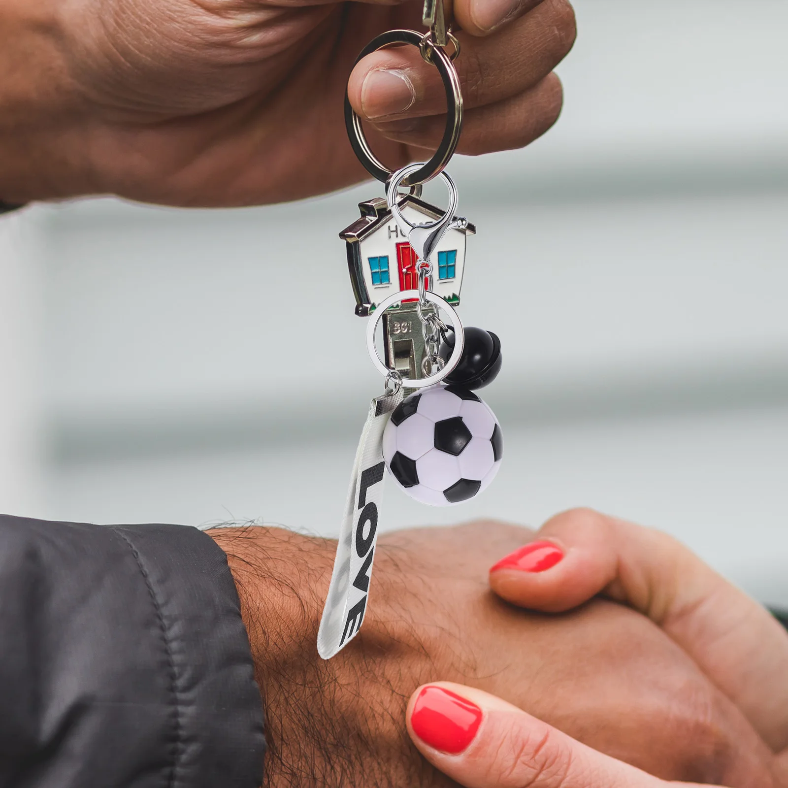 

5Pcs Football Keychain Soccer Black White Chains Accessories Pendant Sports Fans Keychains Gifts Souvenirs Team Sports