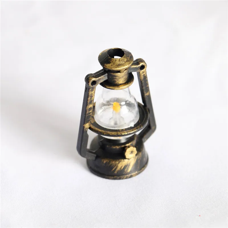 

10PCS Dollhouse miniature landscaping decoration retro kerosene lamp DIY material Cannot be illuminated Ornaments Customized