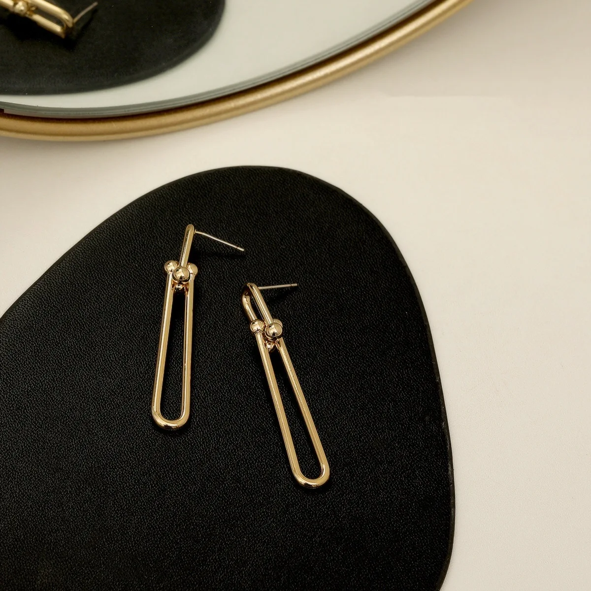 Brincos em Forma de U com Franjas para Mulheres, Estilo Francês, Brincos Irregulares Minimalistas e Elegantes, Joias da Moda