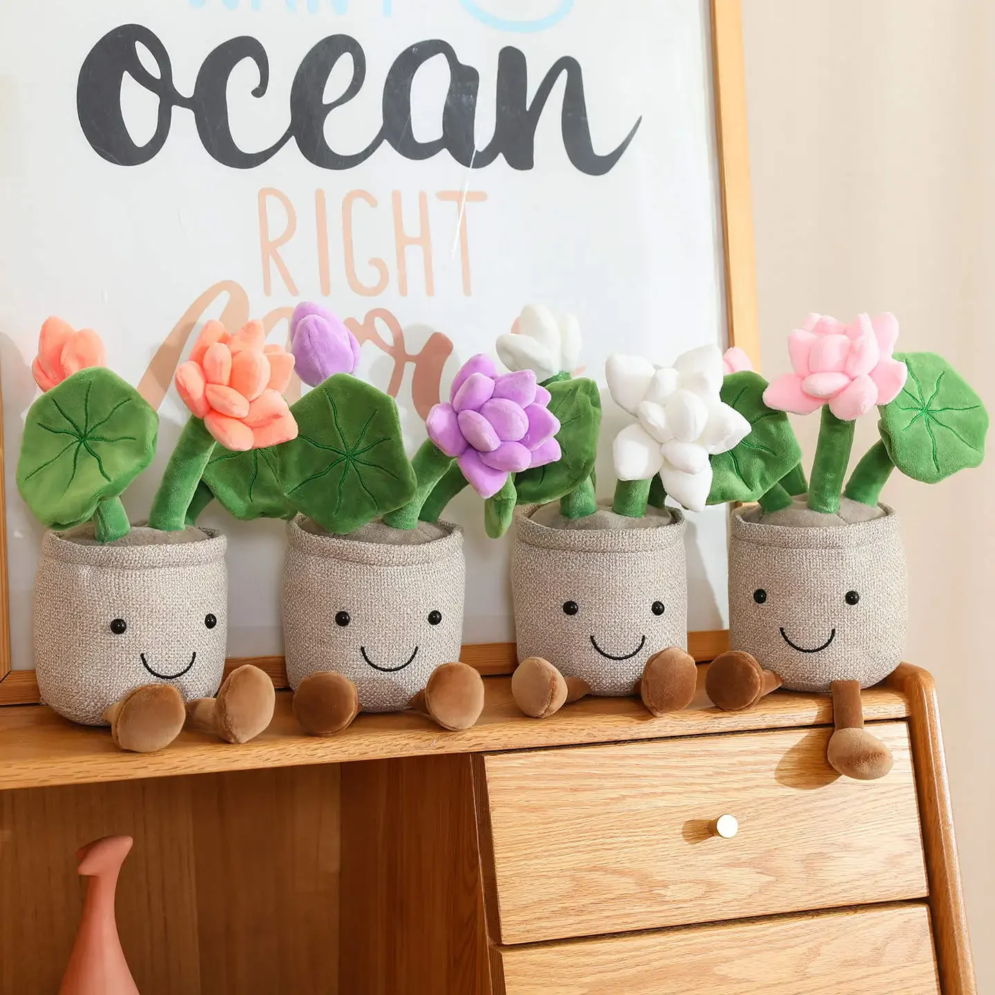 Fleur de Lotus en peluche avec jambes, 30cm, plante rose, violette, blanche, visage souriant, décoration de maison et de bureau, cadeau