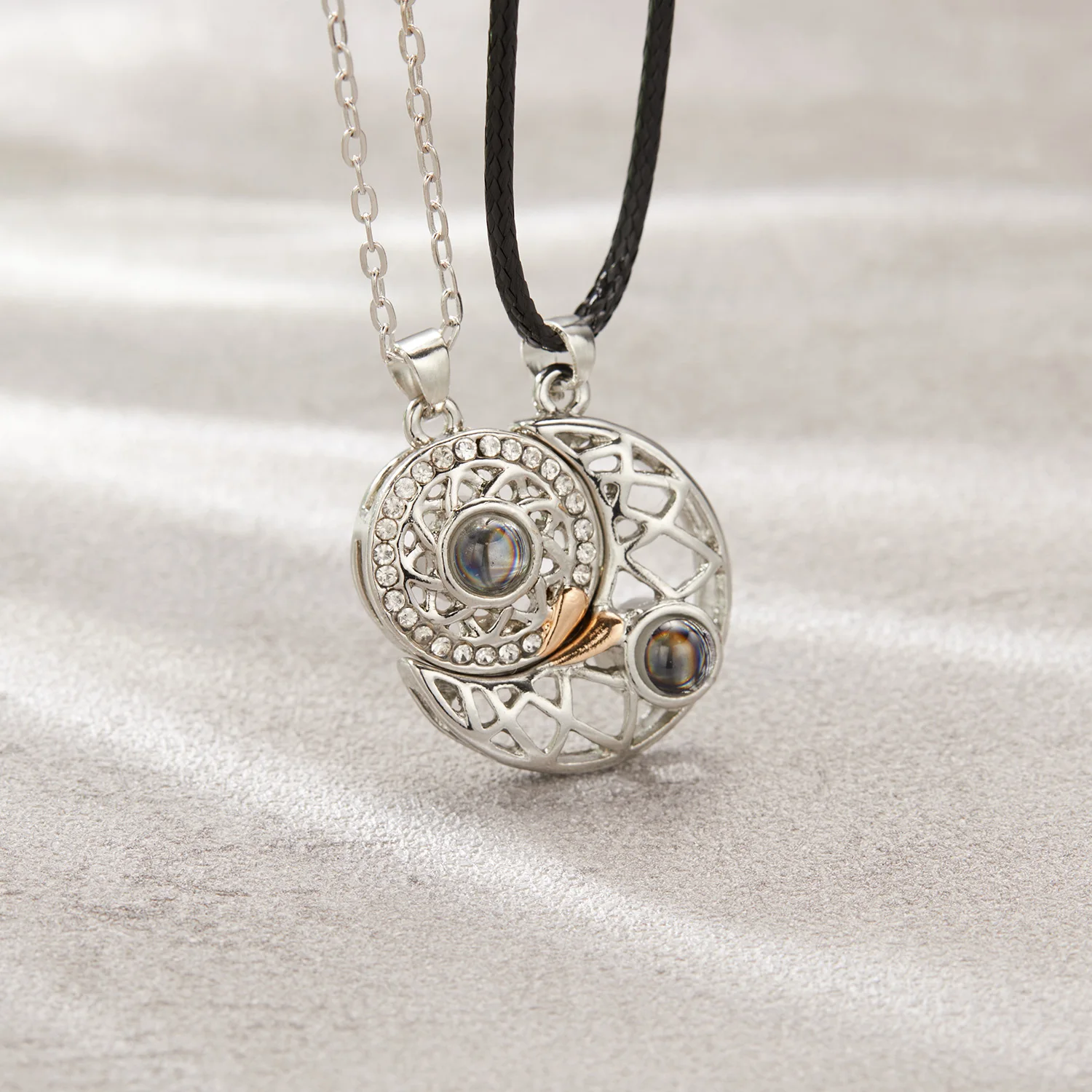 Collier romantique magnétique soleil lune Couple, pendentif de Projection je t'aime en 100 langues, collier de Confession, bijoux cadeau