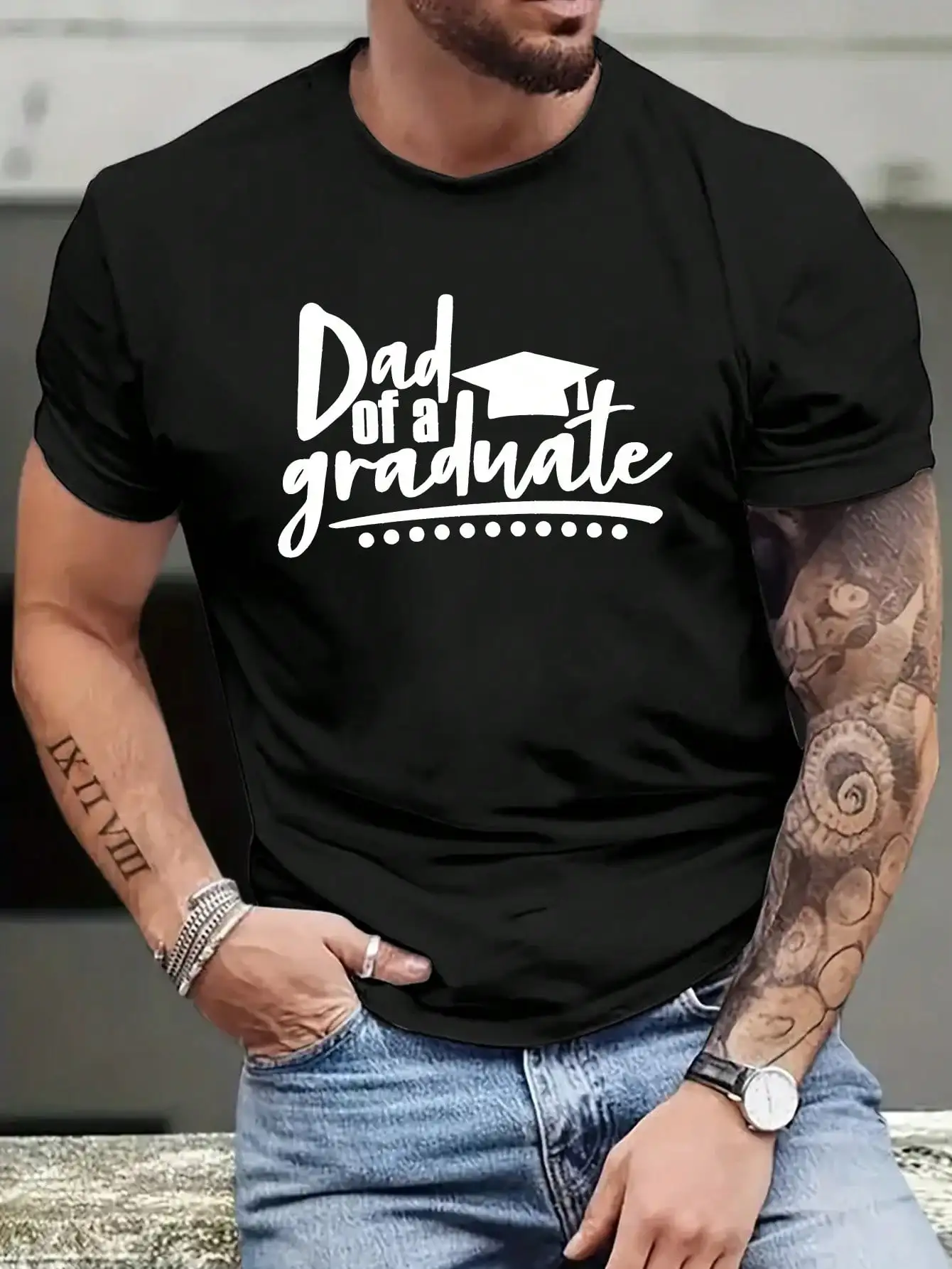 Graduate Dad print, men's round-neck short-sleeve, simple style-shirt, fashionable regular fit, suitable as a men's casual vacat