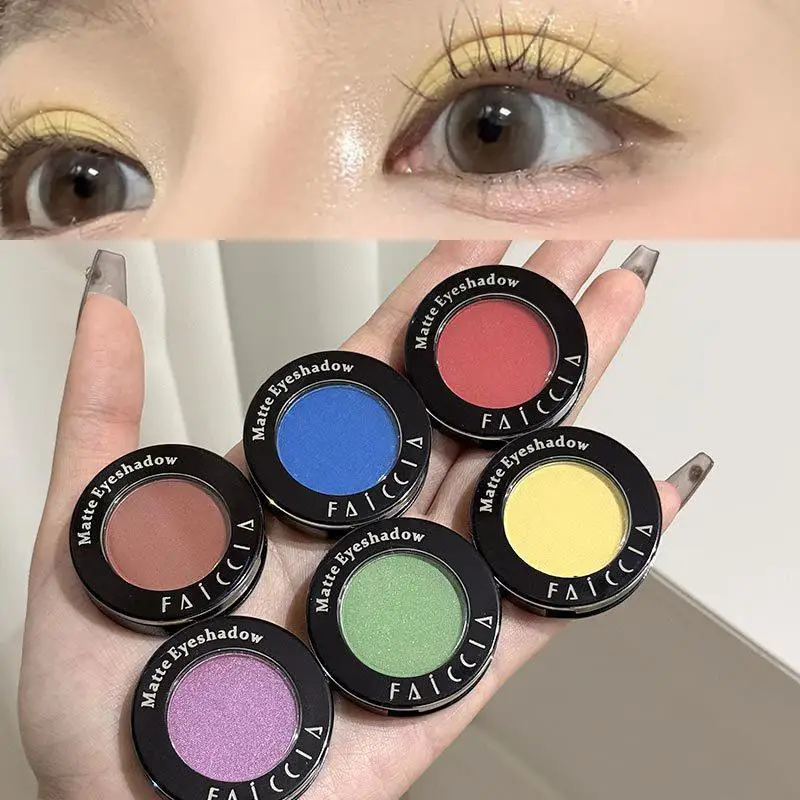 

Monochrome Matte White Eyeshadow Makeup Waterproof Lasting Smoky Black Eye Makeup Natural Brighten Eyeshadow Highlighter Palette