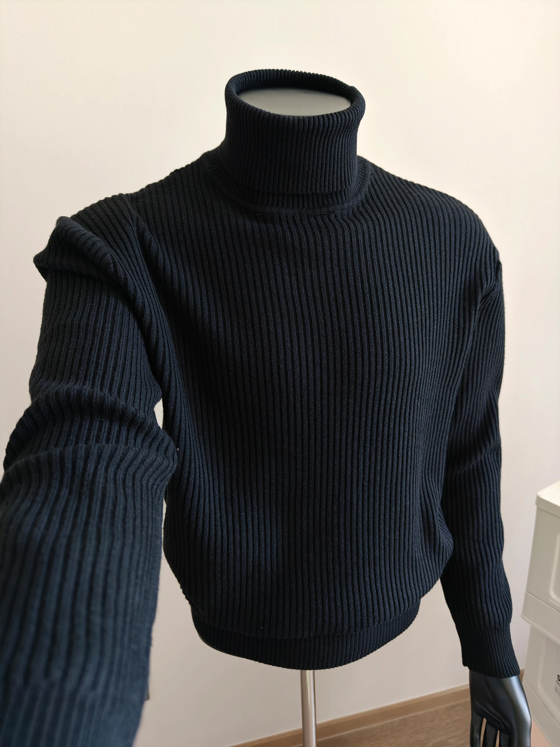 

Мужской высокий вязаный свитер в полоску в стиле ретро, эластичный однотонный внутренний слой, базовый слой, осень-зима, новый Sle GPOUHO