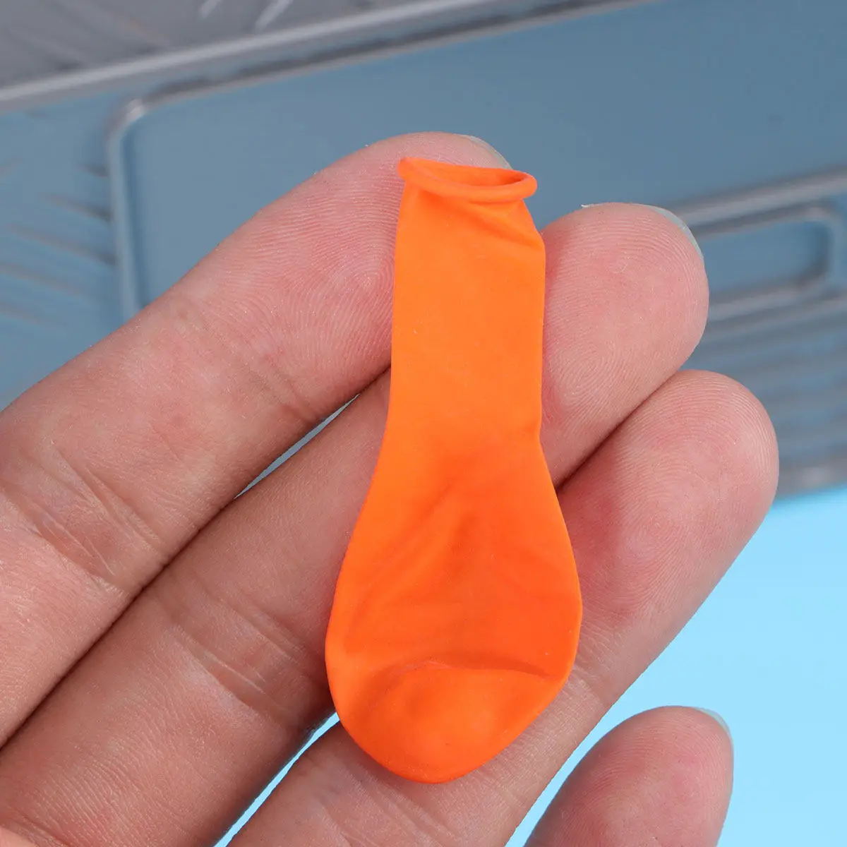 1セットの、笑いを誘うおもしろバルーンセット。高品質で安全な素材を使用。ハロウィーン、カーニバル、誕生日など、温かい雰囲気を演出します。