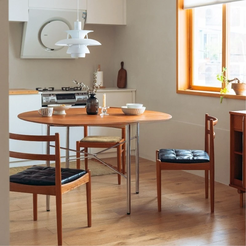 الشمال اليابانية الحديثة بسيطة غرفة الطعام غرفة المعيشة الرجعية الفولاذ المقاوم للصدأ طاولة مستديرة المنزلية شقة صغيرة طاولة طعام