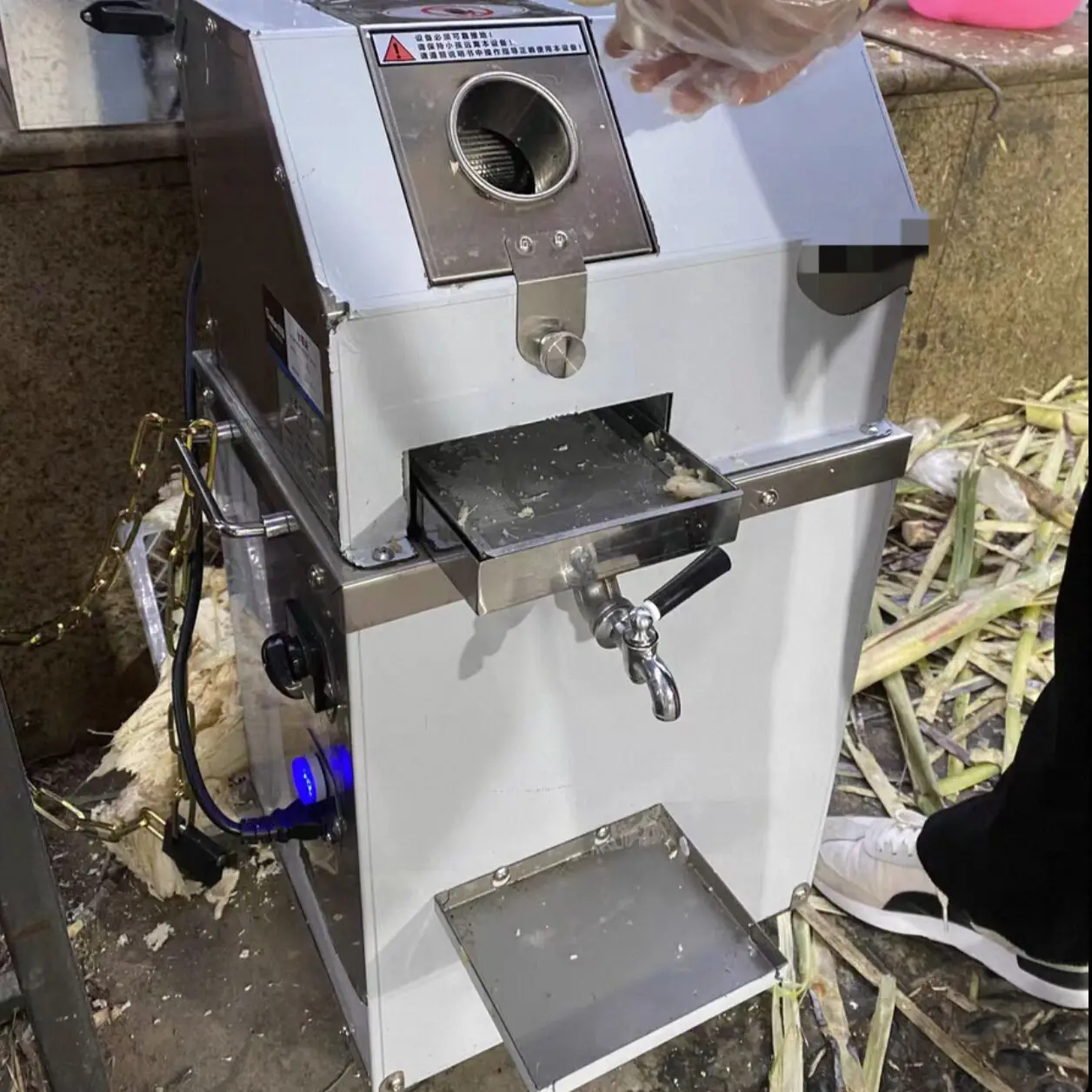 Stainless Steel Multi-Purpose Commercial Sugarcane Juice Machine Sugar Cane Juice Extractor Squeezer Sugarcane Juicer