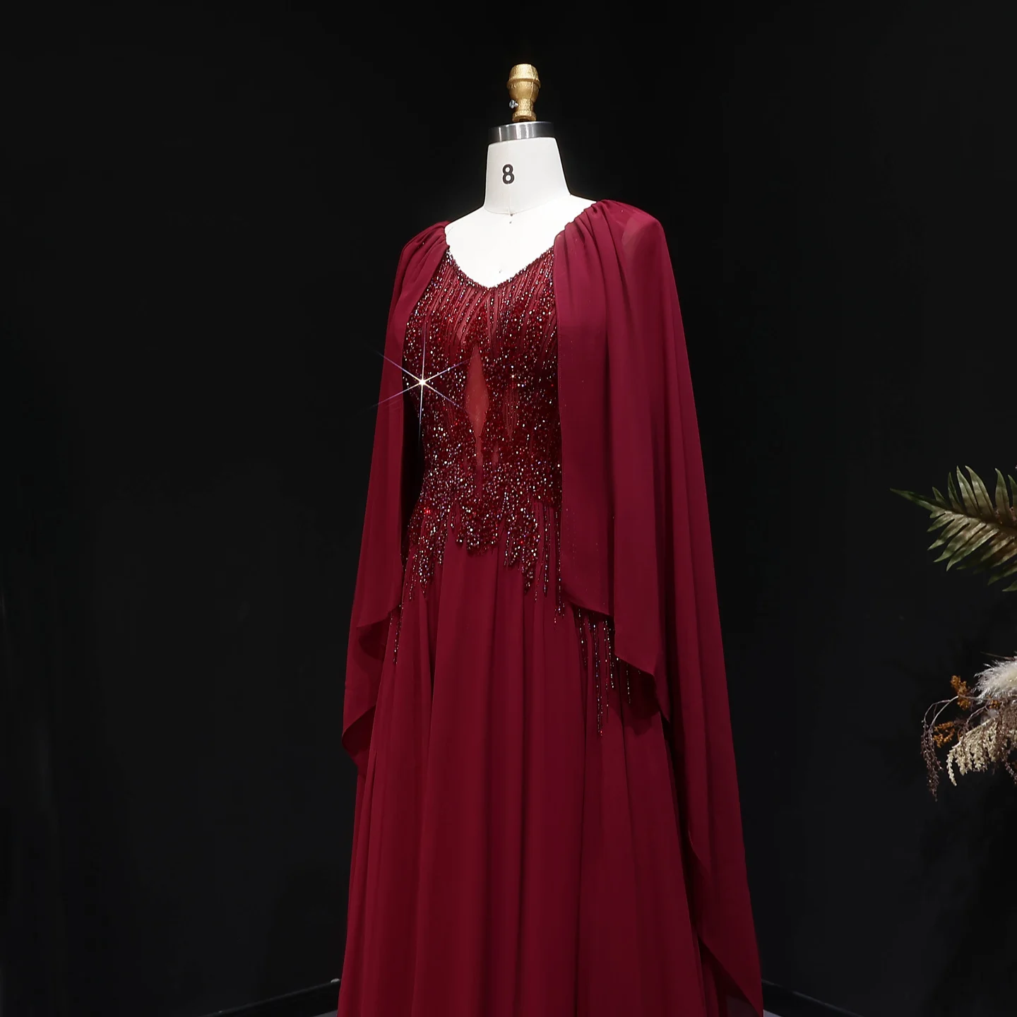 Sharon Said Luxuriöses Weinrotes V-Ausschnitt Langes Cape Chiffon Abendkleid Funkelndes Perlenbesetztes Arabisches Formelles Hochzeitskleid für Damen SS053 Custo – Detail 20