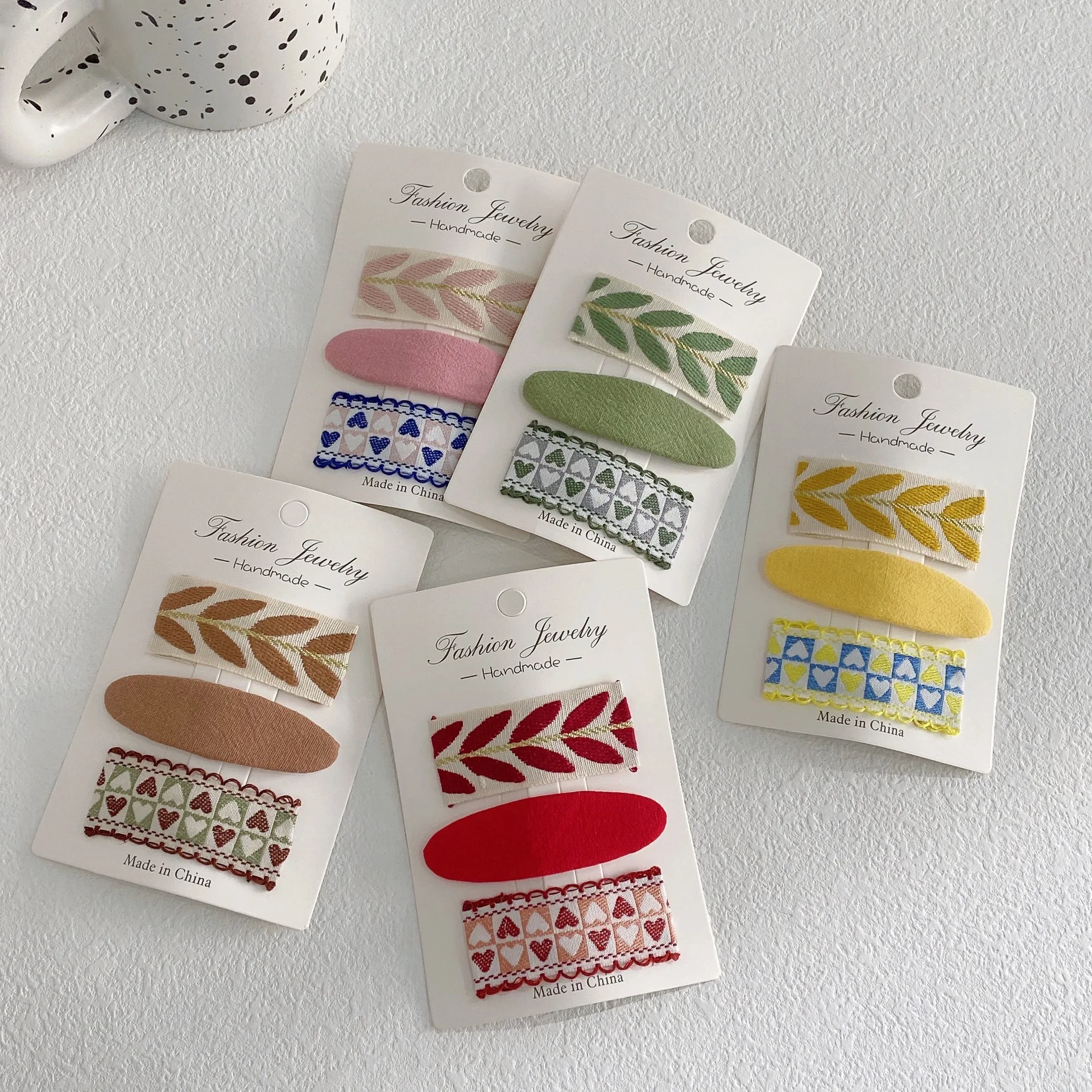 

Premium Color Block Fabric Embroidered Geometric Side Hair Clip Set for Baby Girl Lace Heart Non Slip Daily Hair Tools
