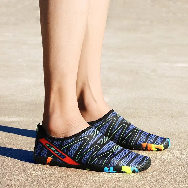 Summer Aqua Shoes Quick Drying Beach Water Shoes Unisex Swimming Aqua Slippers Barefoot Surfing Upstream Sneakers Light Seaside