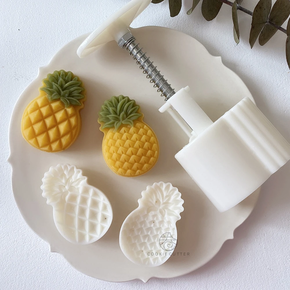 2Pcs/Set Fruit Pineapple Shaped Mooncake Mold 50g Stamp Hand Press Chocolate Mould Pastry Cake Ice Cream Mould Mid-Autumn Baking