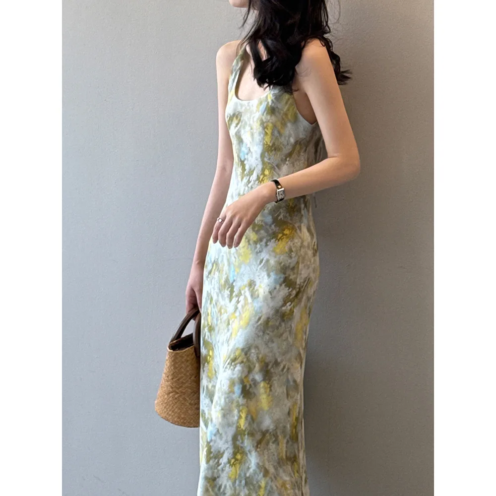 

Women's dress with tea break skirt and printed camisole skirt in front and back 2025 summer design sense French dress
