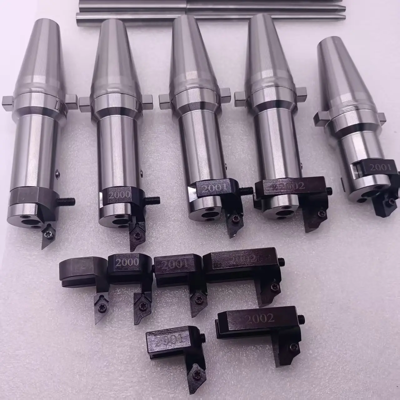 

SERDI 5100 For the entire range of SERDI seat and guide machines for cutting bit holder 2000 2001 2002