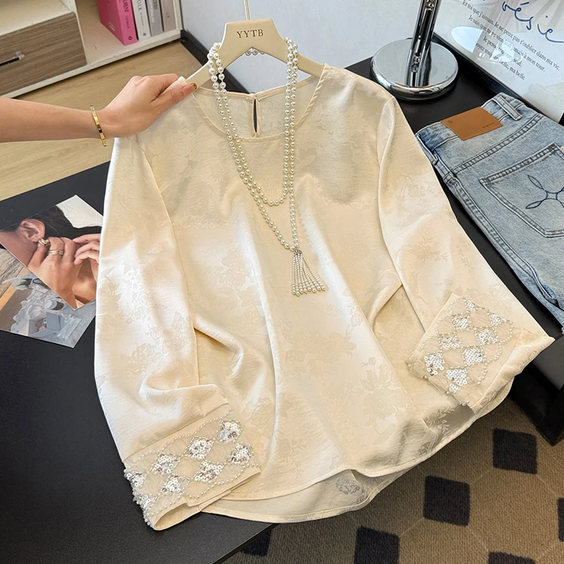 

Весна 2026: Женская блузка из ацетатного атласа с вышивкой, тонкая, с круглым вырезом, больших размеров, комфортная посадка, длинный рукав, для повседневной носки