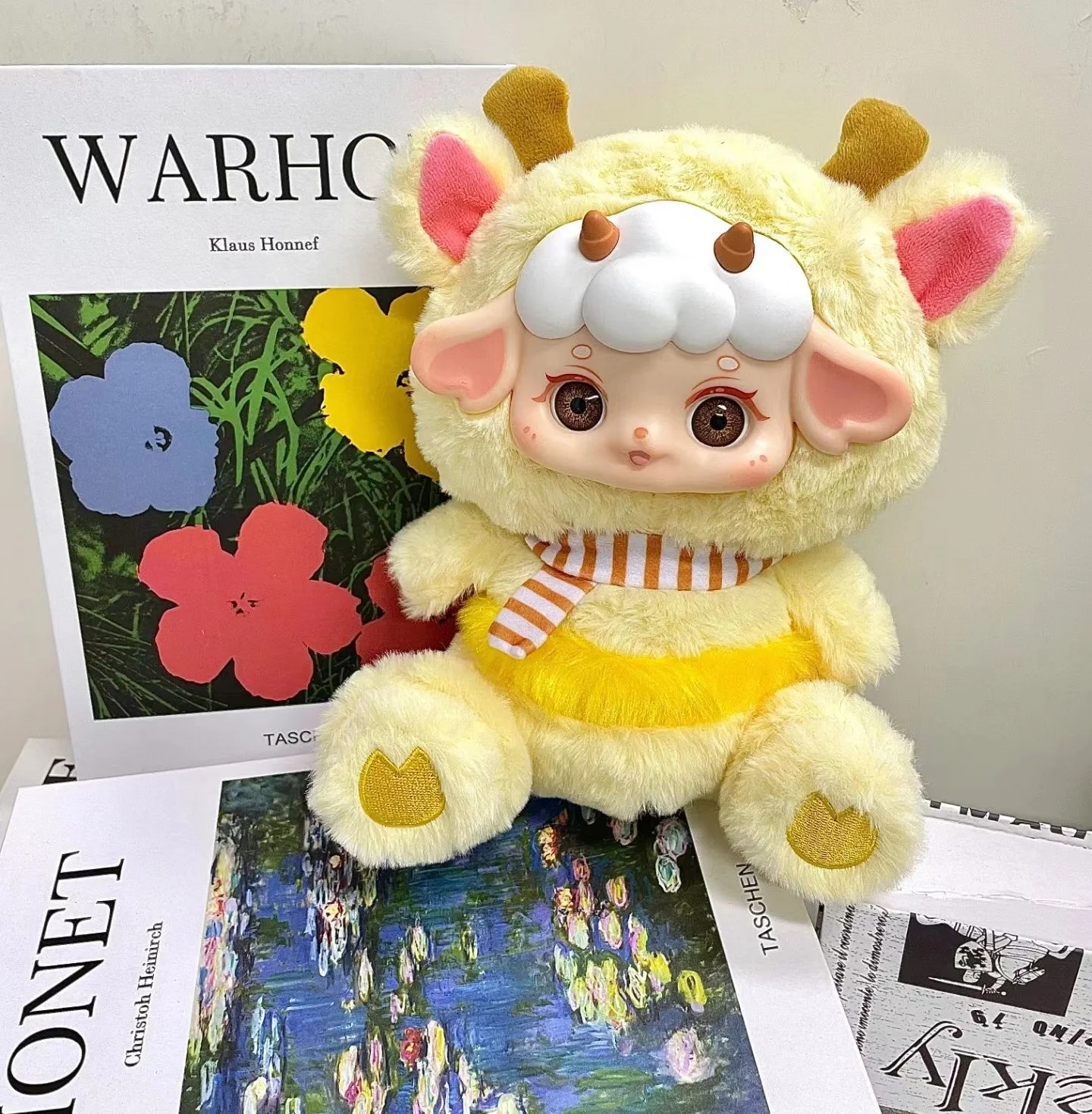 Genuine Chaoka Creation Bee Mang Bee Dew Series Vinyl  Blind Box Fashion Doll Cute Kawaii Children Decorate Christmas Toy Gift