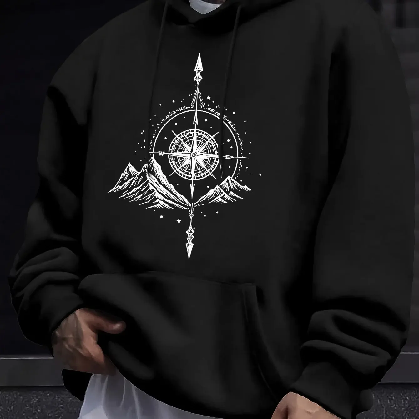 Men Pullover Hoodie Black Retro Compass Spear Mountain Hand Sketch Chest Print Loose Hiking Street Sweatshirt