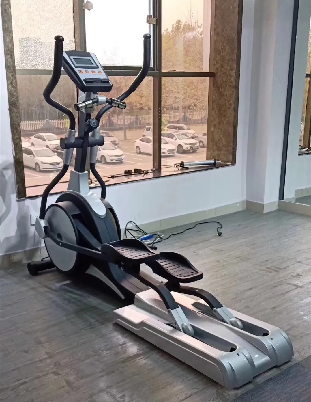 

Оптовая продажа профессиональных магнитных эллиптических тренажеров для дома и коммерческого использования, а также велотренажеров.