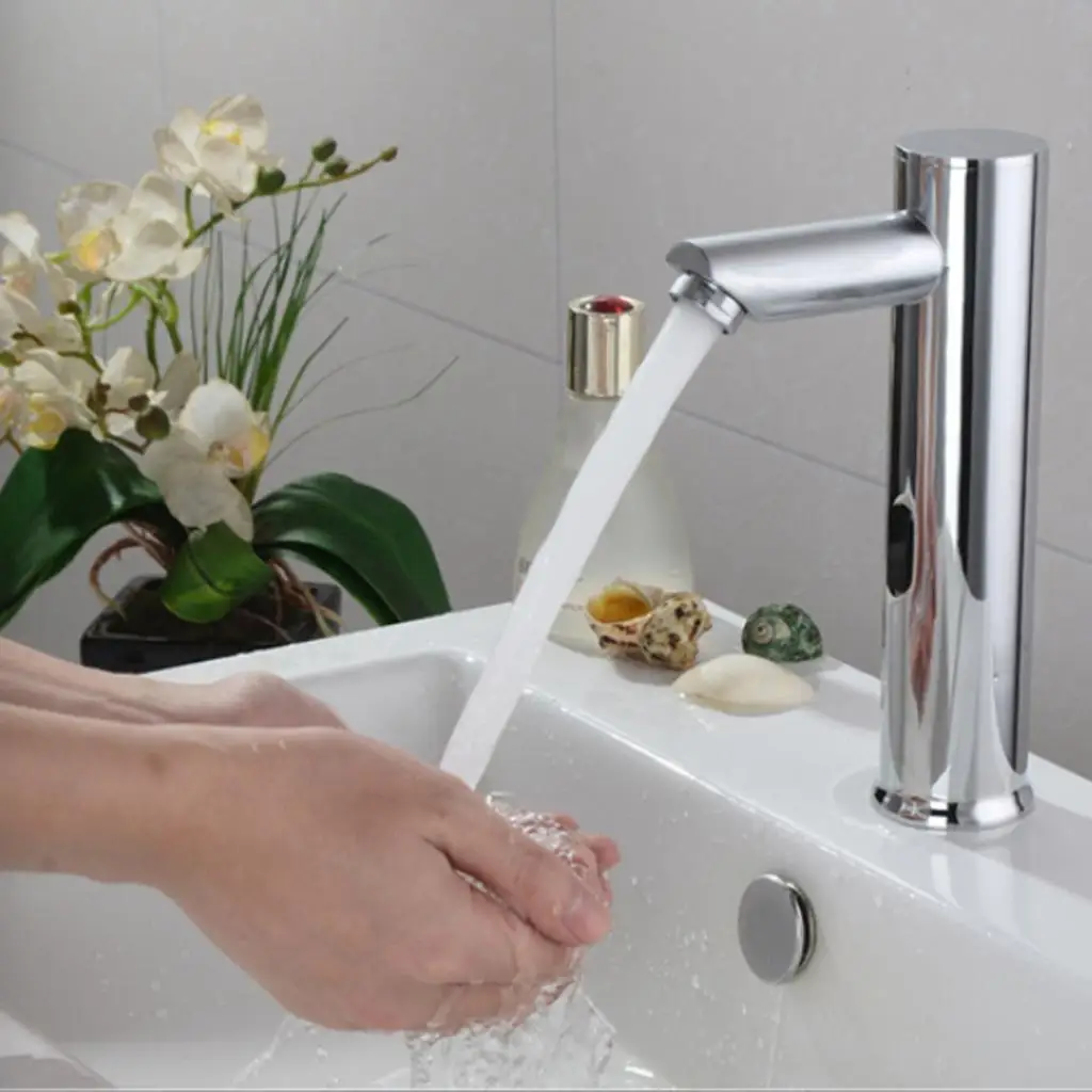 Manguera de grifo Sensor de agua de lavado Controlador de tornillo automático para aleación de cocina escolar - Plata