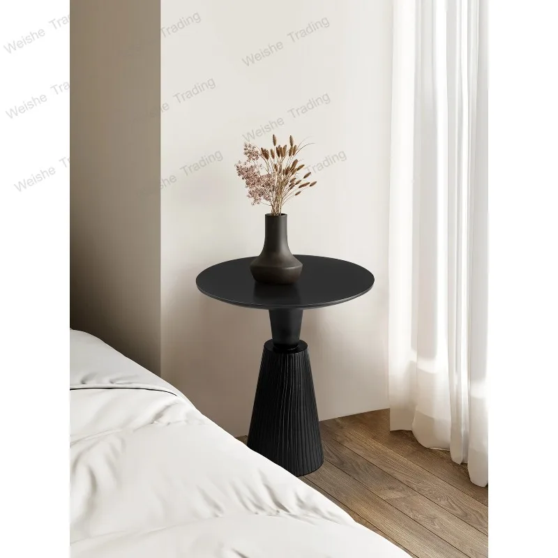 Creative solid wood edge small round table, small coffee table next to the sofa in the living room, minimalist corner small
