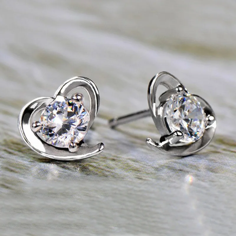 

925 Sterling Silver Simple Luxury Exquisite Heart-Shaped Zircon Earrings for Women's Fashion Wedding Party Jewelry