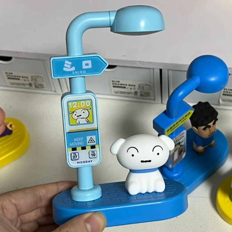 Echte Crayon Shin Chan Blind Box Spraakgestuurd licht Stem ontwaken Nachtlampje Trendy Play Handgemaakte bedieningslichtgeschenken