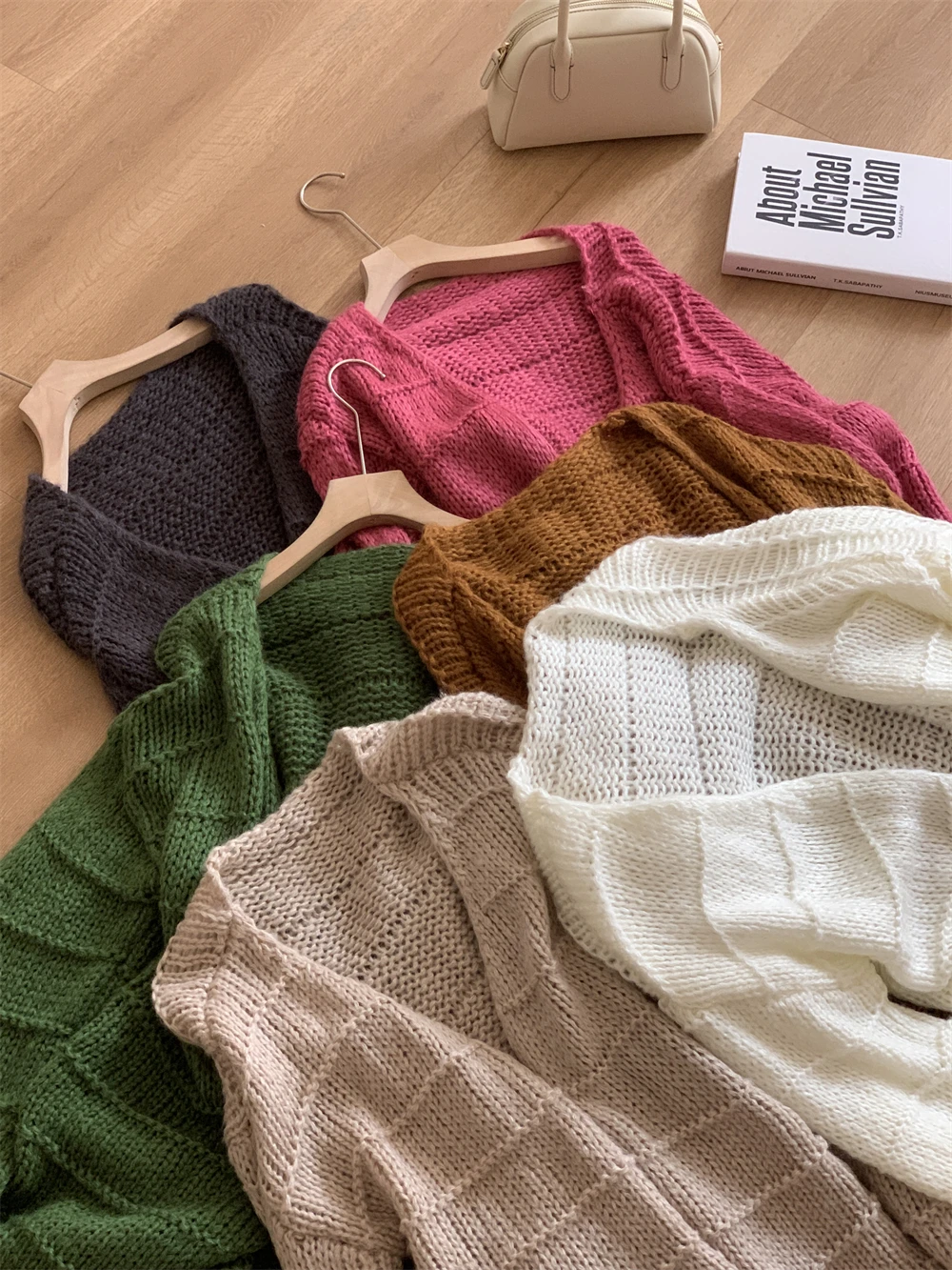 

Ele ажурный вязаный кардиган с запахом на плечах без пуговиц, высококачественный многослойный 3D-пряжа, роскошный женский свитер Lazy Sle