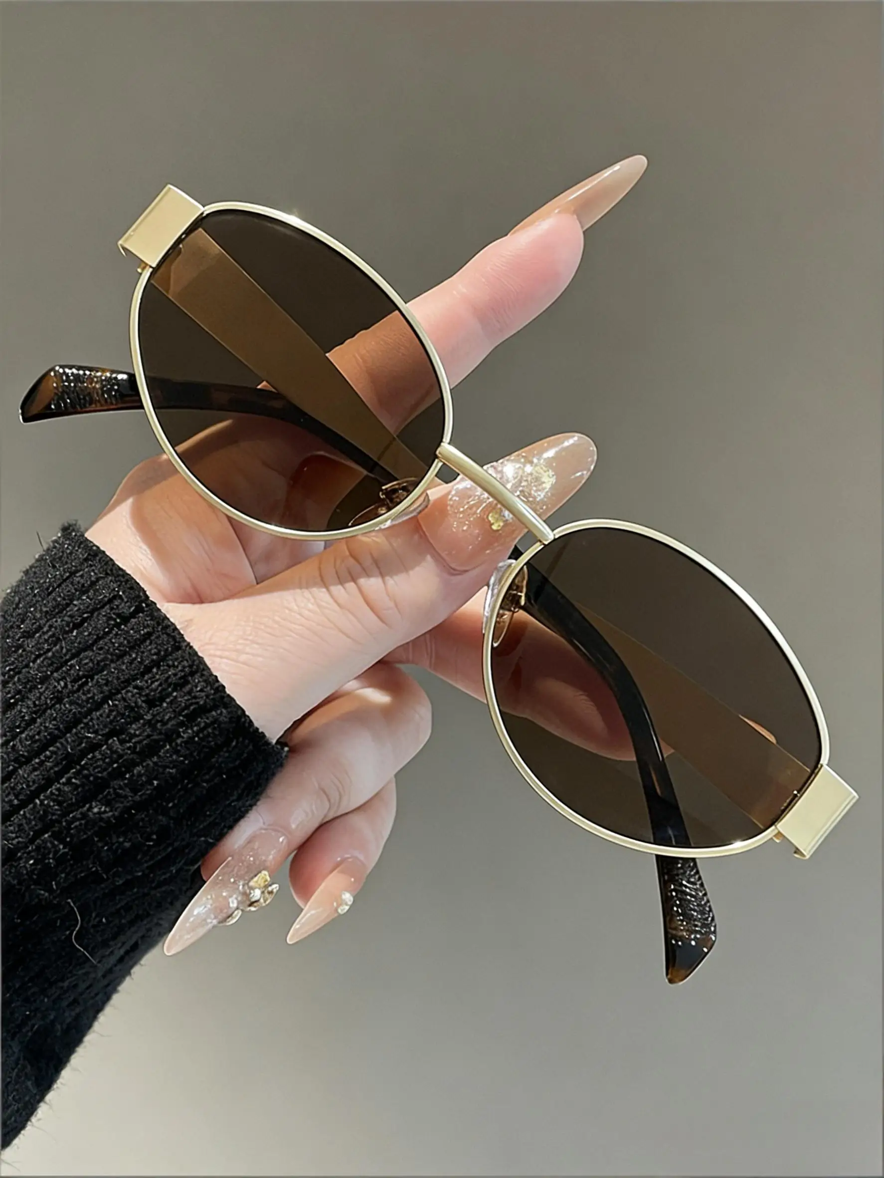 AliExpress NONE 4-Piece Set of Oval-Shaped, Stylish Metal Small Round Fashion Glasses, Suitable for Activities Such as Driving, Fishing, Cycling, Etc., Unisex, Durable for Daily Wear