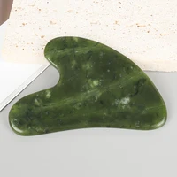 Outil de massage Gua Sha en jade Xiuyan, masseur en forme de cœur, masseur naturel pour le cou, grattoir Guasha en jade 1