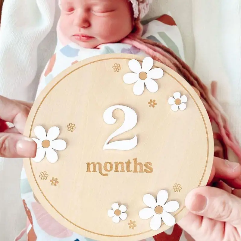 10pcs Baby Memorial Card Printed Memorial Circular Board Months Signs Card Wooden Monthly Baby Birth Announcement Board