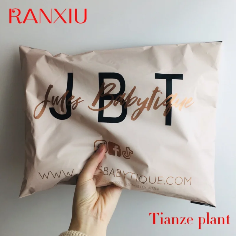 Custom biodegradable custom nude polymailers waterproof plastic packing mailers bag eco-friendly packing custom logo print maile