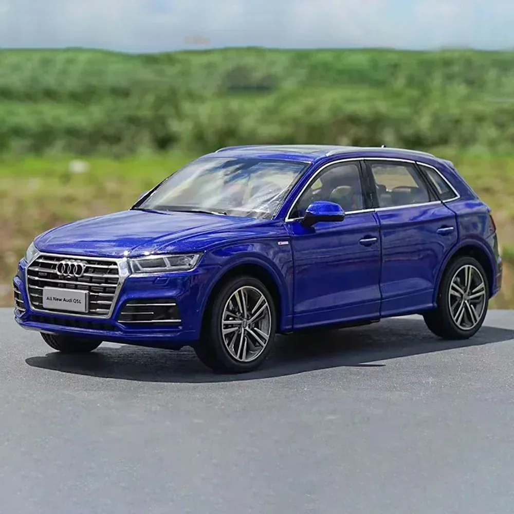 Original Die-cast 1:18 Scale 2018 FOR Audi Q5l New Q5 Suv Simulation Alloy Car Model Collection Home Decoration Metal Ornaments