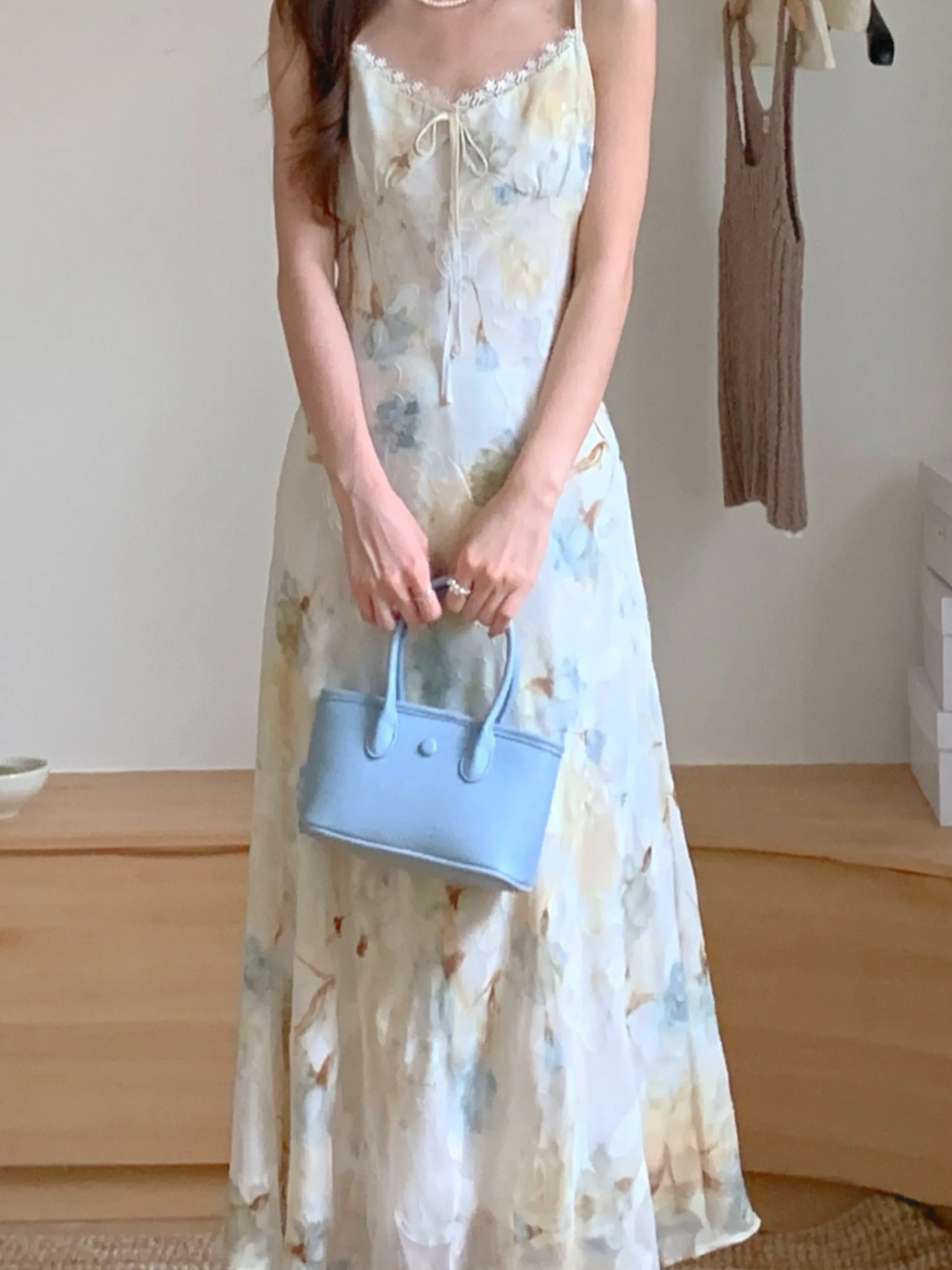 فستان صيفي جديد لطيف على طراز العطلات من الدانتيل مُزين بالزهور فستان نسائي طويل بحزام على شكل حرف v مادة أخرى 00