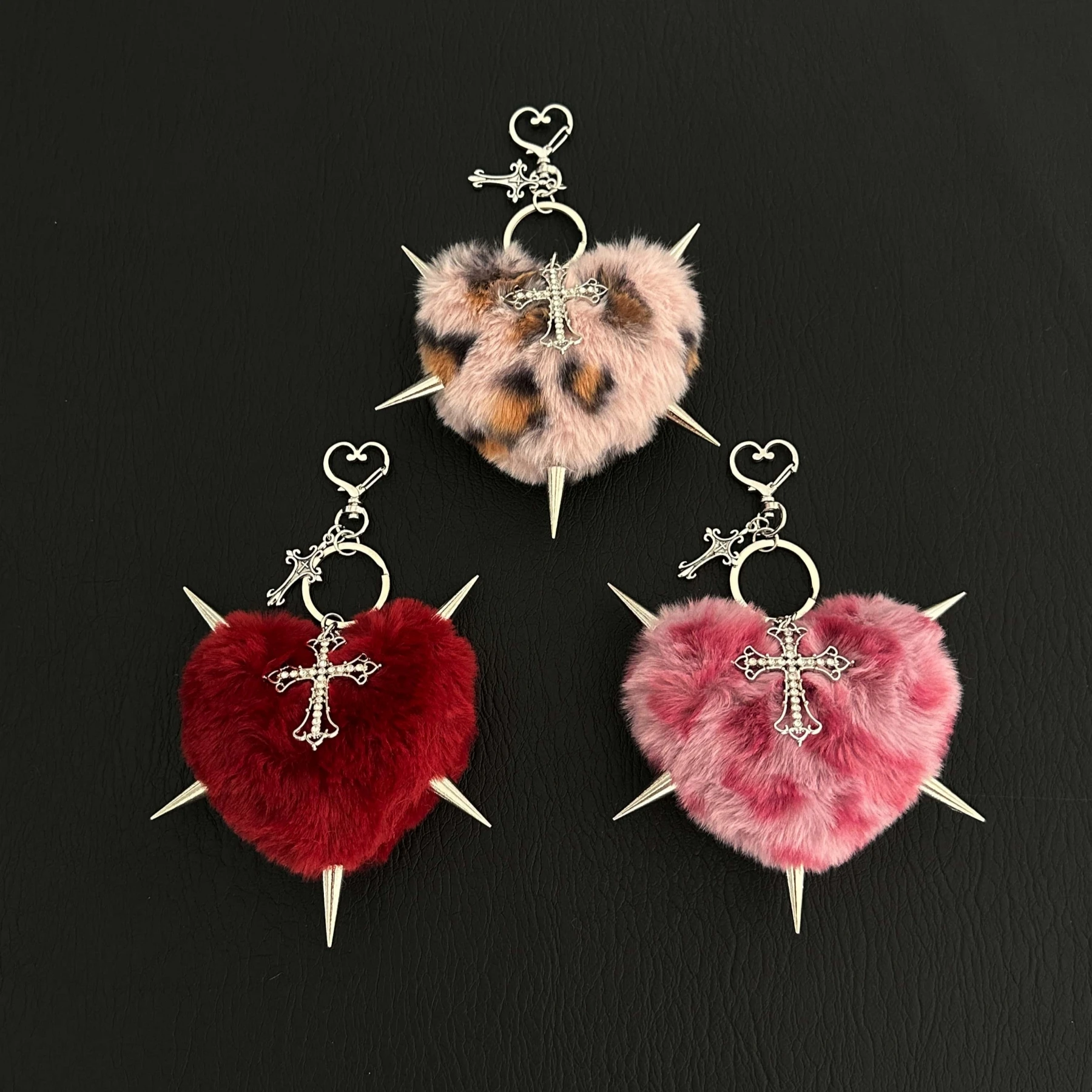

Plush Leopard Print Rivet Heart Pendant Keychain Bag Accessory, Cute Style, Fashionable, Unisex for Couples