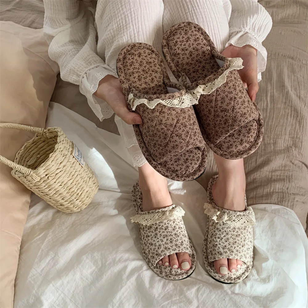 Women Vintage Floral House Slippers Lace Ruffle Open Toe Non Slip Soft Sole Indoor Bedroom Home Slippers