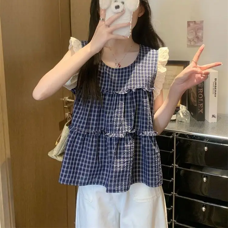 

Korean-style Small Fresh Grid Wood Ear Lace Sleeveless Shirt for Women 2025 Summer New Round Neck Pleated Doll Blouse
