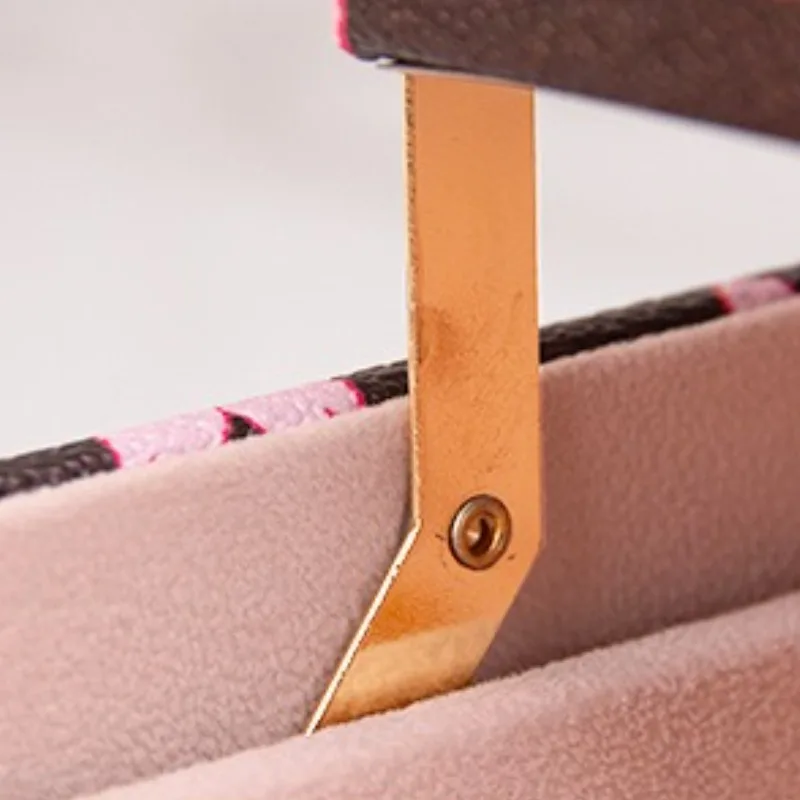 صندوق مجوهرات جلدي فاخر مرآة أقراط صناديق تخزين القلائد سعة كبيرة عرض حالة عرض المجوهرات متعددة الطبقات