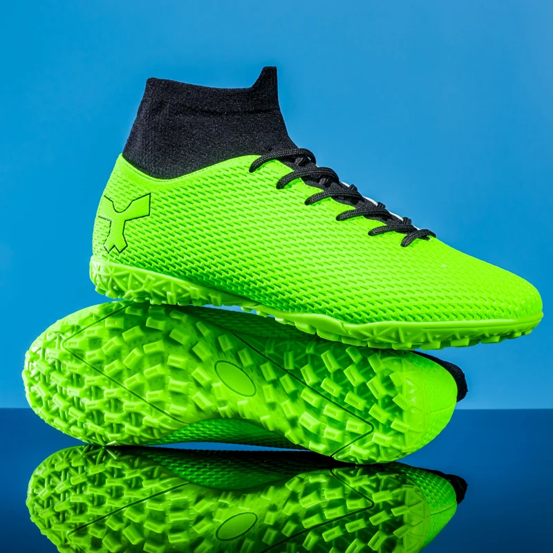 

New Men Training Soccer Cleats Soccer ShoesFootball Boots Futsal Match TF Unisex Professional Ultralight Sport Shoes