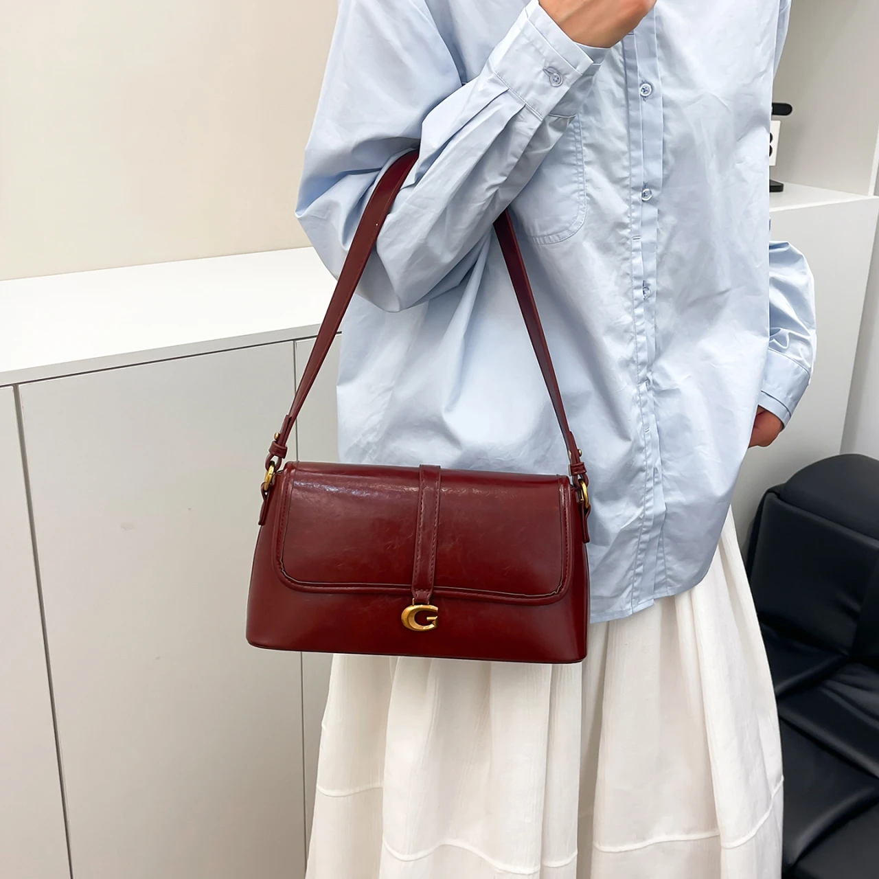 

Women's Luxury Leather Classic Fashion Shoulder Crossbody Tote Designer Bag Elegant Handbag For Daily Office Outfits