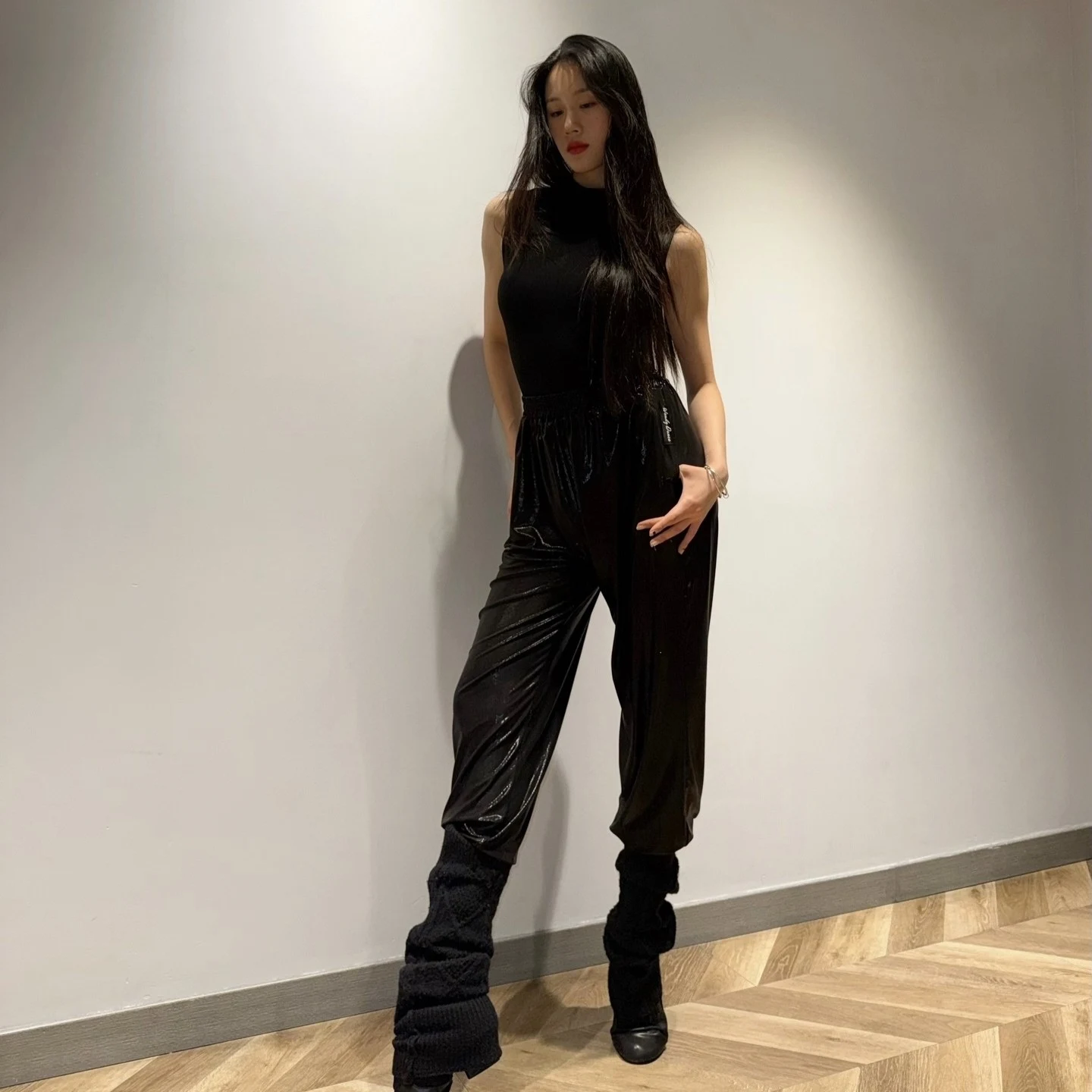 New Latin Dance Clothes Summer Practice Wear Women Sleeveless Tops Glossy Sauna Pants Adult Cha Cha Rumba Training Outfit SS2022