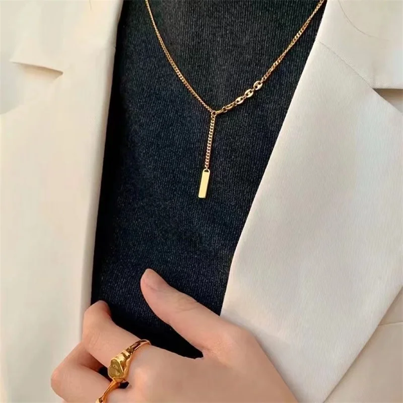 Minimalist Stainless Steel Gold Brick Tassel Pendant Necklace Plated 18 K Titanium Steel LOVE TOKEN Necklace for Woman Gift