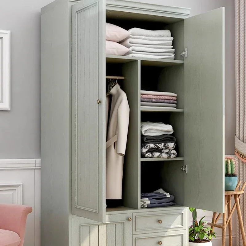 

Американский шкаф из массива дерева