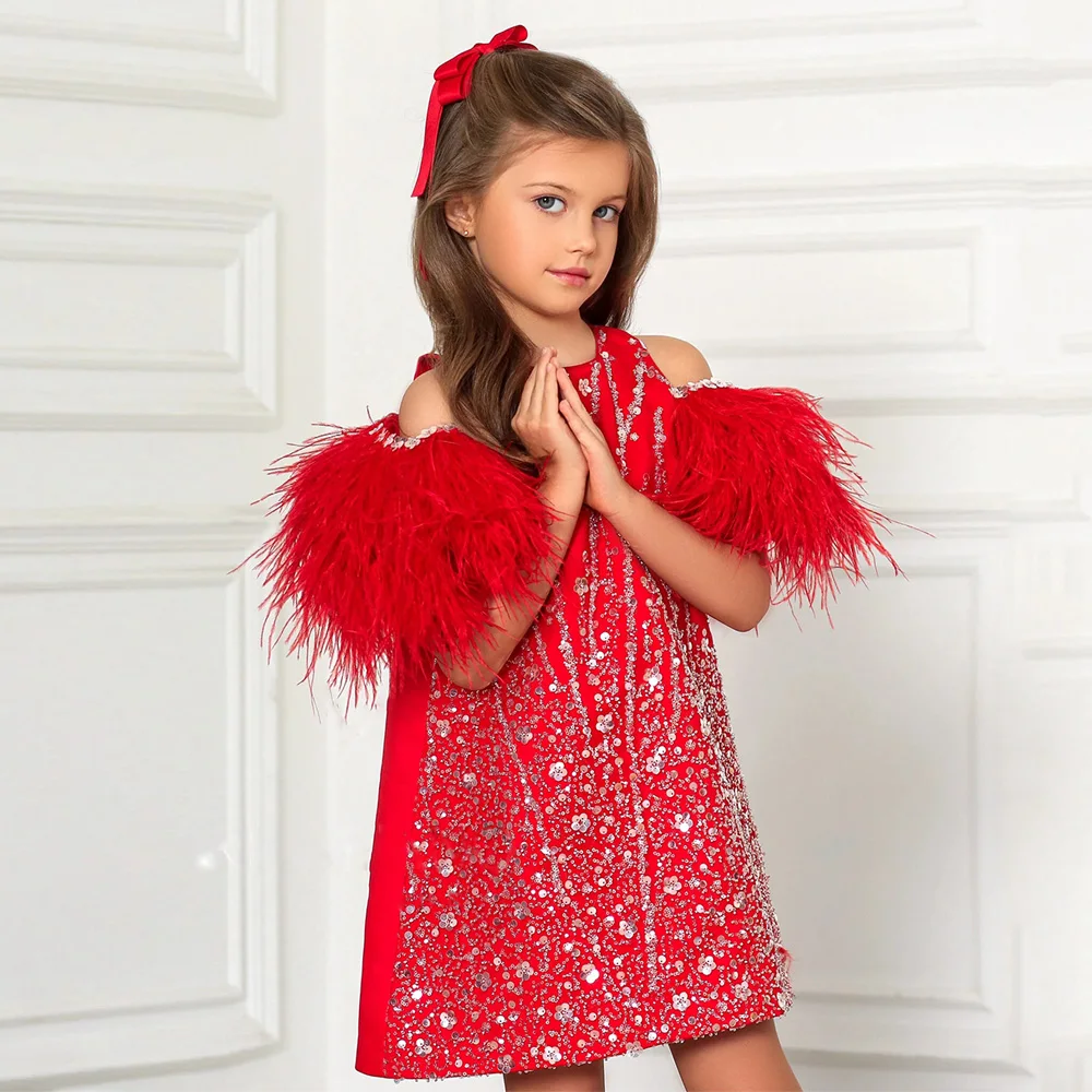 Christmas Flower Girl Dress Girls Party Dresses piume al largo della spalla girocollo perline abito da comunione in raso rosso con paillettes