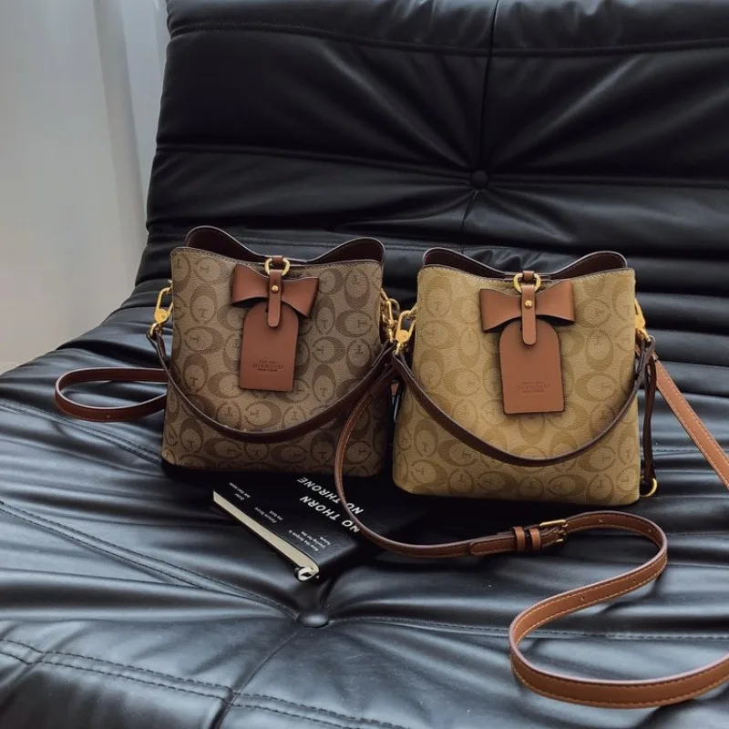 

Versatile Handbag For Women Multiple Carry Options For Maximum Flexibility Throughout Your Day