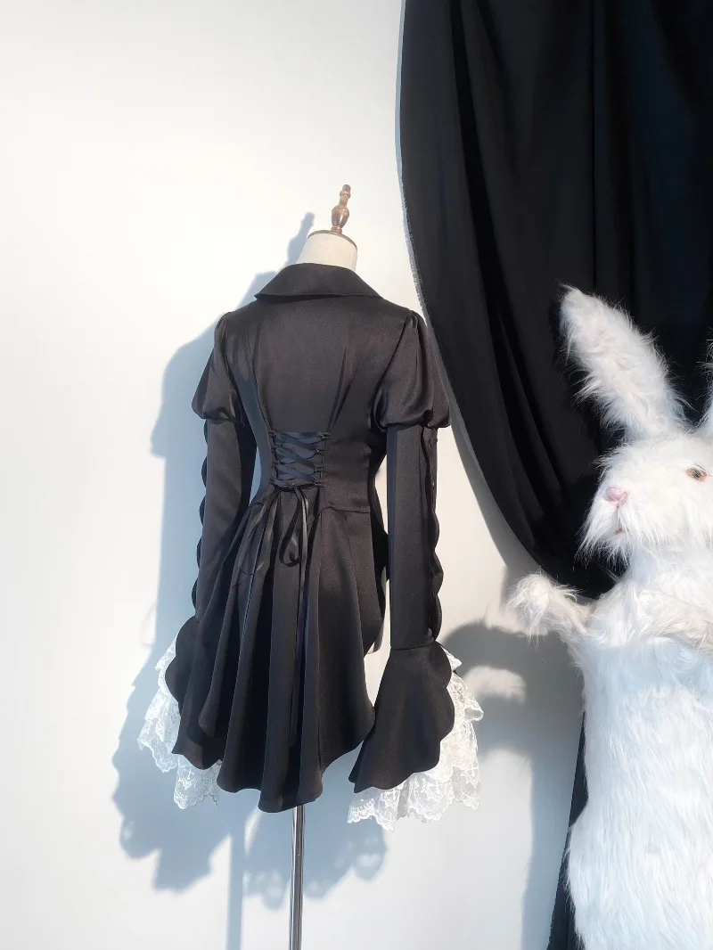 Camicia a coda sottile Lolita originale della sottocultura giapponese Camicia irregolare a maniche lunghe con colletto rovesciato stile gotico retrò palazzo da donna
